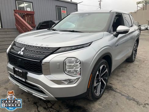 Used 2024 Mitsubishi Outlander SE image 98