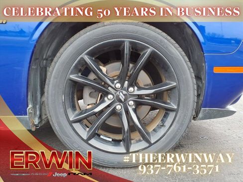 Used 2018 Dodge Challenger R/T w/ Blacktop Package image 9