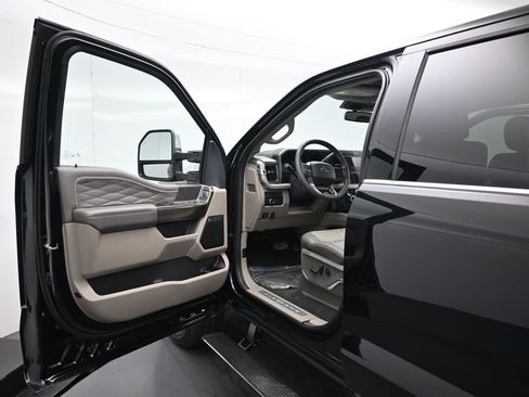 New 2026 Ford F250 Platinum AWD/4WD image 8