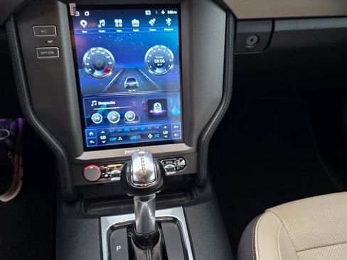 Used 2018 Ford Mustang Premium RWD image 20