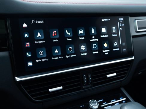 Used 2023 Porsche Cayenne GTS image 27