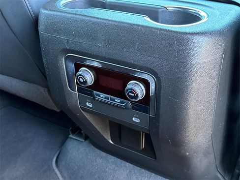 Used 2023 Chevrolet Suburban LT image 20