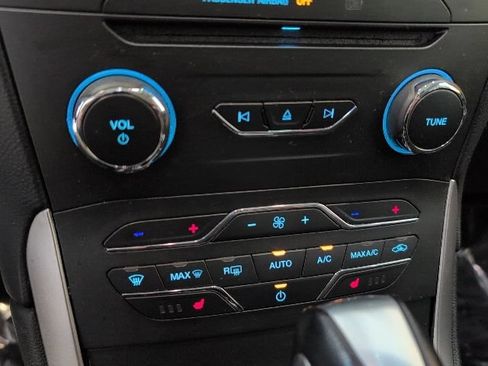 Used 2017 Ford Edge SEL w/ Canadian Touring Package AWD/4WD image 24