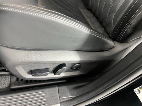 Used 2024 Nissan Rogue Platinum image 25