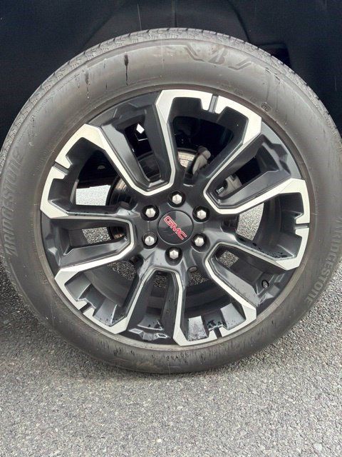 Used 2023 GMC Canyon Denali AWD/4WD image 6
