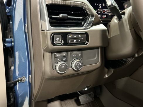 New 2025 GMC Yukon Elevation w/ LPO, Floor Liner Package image 16