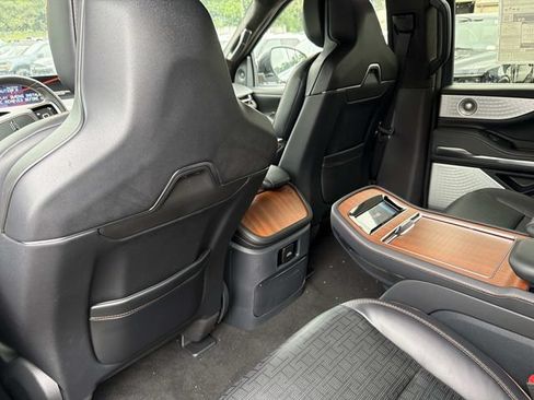 New 2026 Lincoln Navigator Black Label AWD/4WD image 17