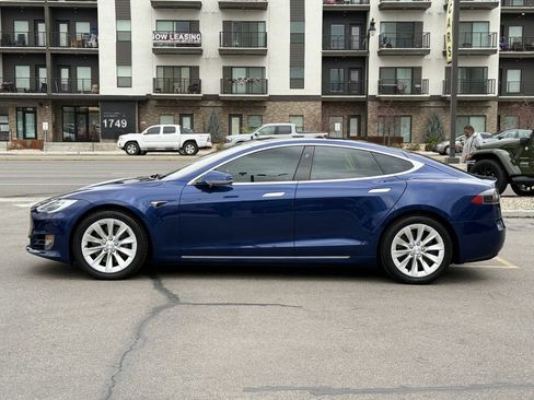 Used 2018 Tesla Model S 100D image 4