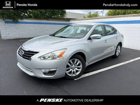 Used 2014 Nissan Altima 2.5 S FWD image 1