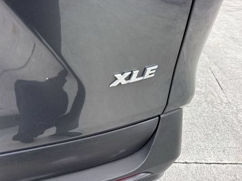 Used 2021 Toyota RAV4 XLE FWD image 25