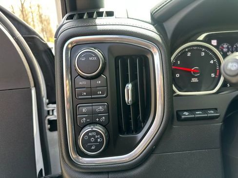 Used 2023 Chevrolet Silverado 2500 High Country AWD/4WD image 31