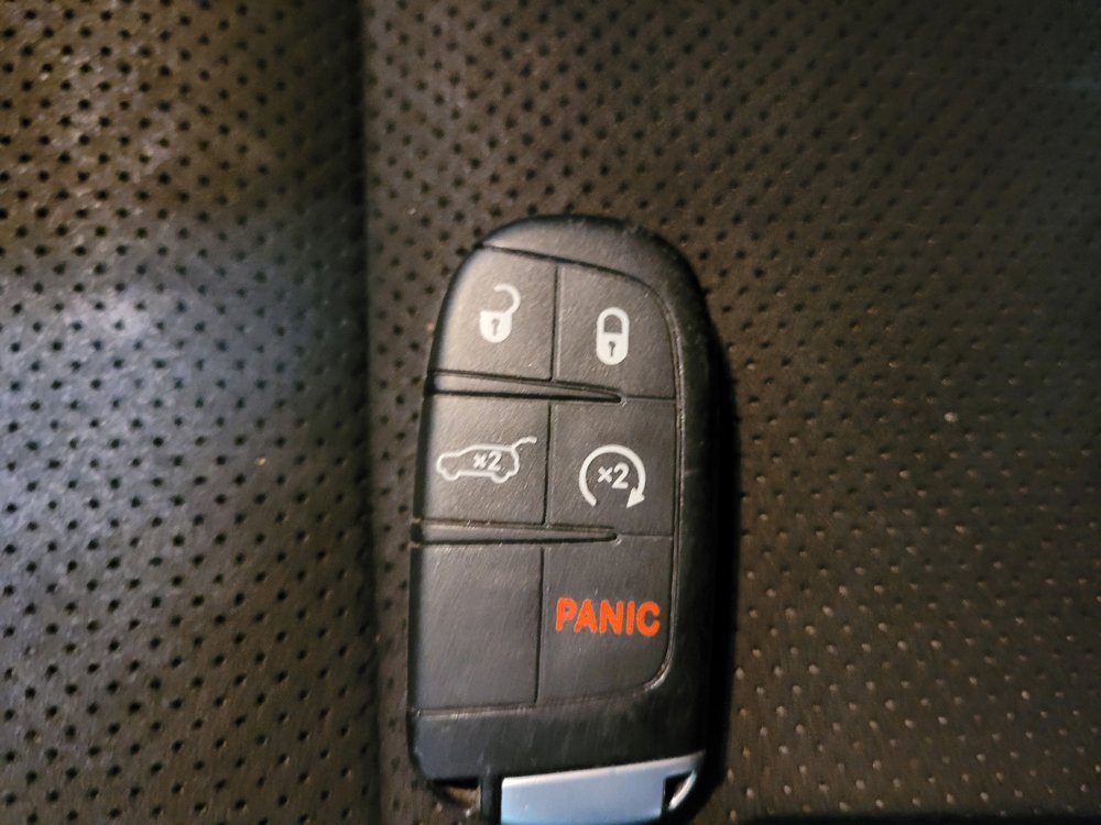 Used 2018 Jeep Grand Cherokee Altitude AWD/4WD image 32