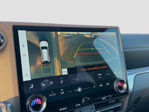 Used 2024 Lexus GX 550 w/ Accessory Package (2T) image 19