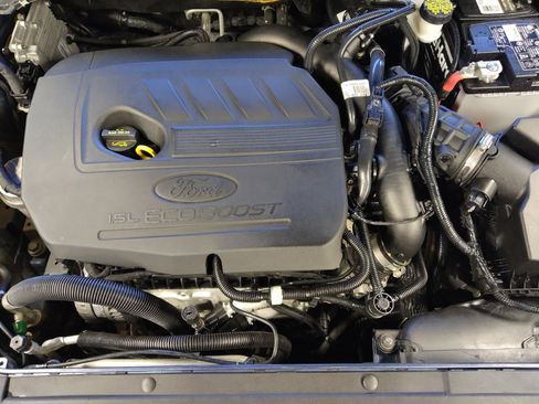 Used 2018 Ford Fusion SE w/ Fusion SE Technology Package FWD image 30