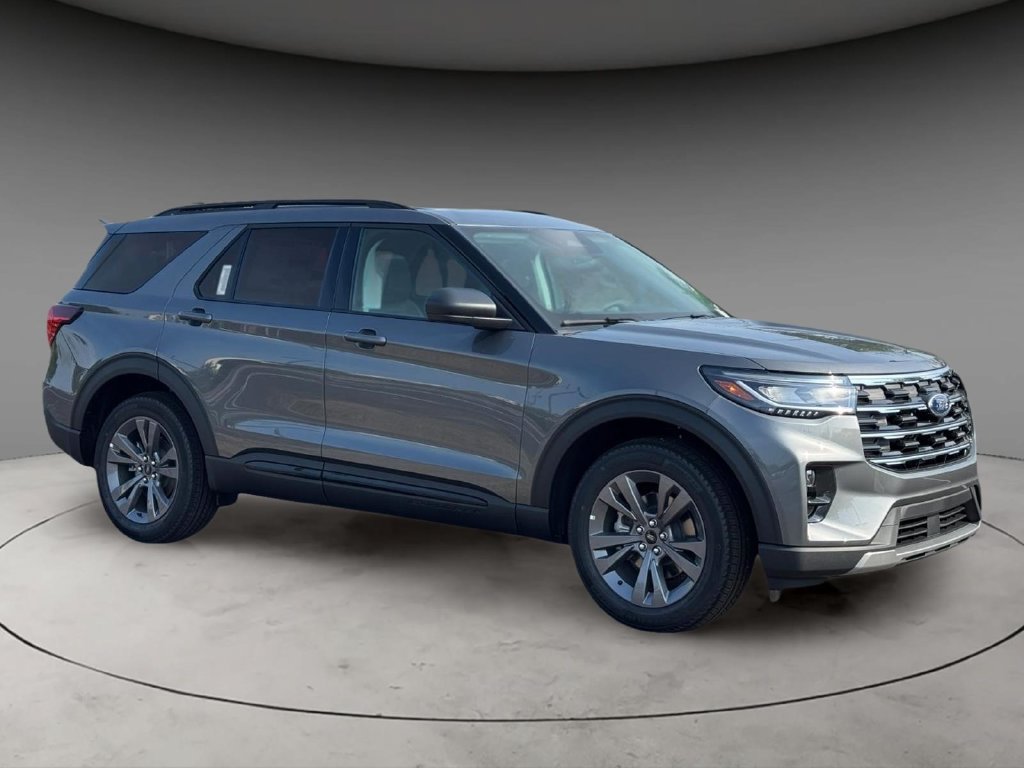 New 2026 Ford Explorer Active w/ Active Comfort Package AWD/4WD image 3