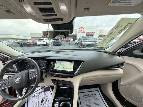 Used 2023 Buick Envision Avenir image 10