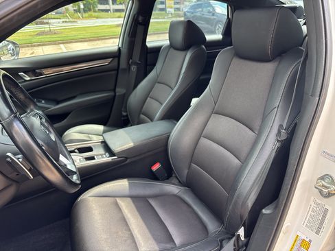 Used 2019 Honda Accord Sport image 12