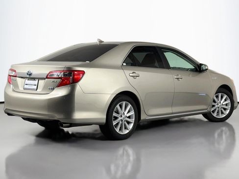 Used 2013 Toyota Camry XLE w/ Leather Pkg FWD image 12
