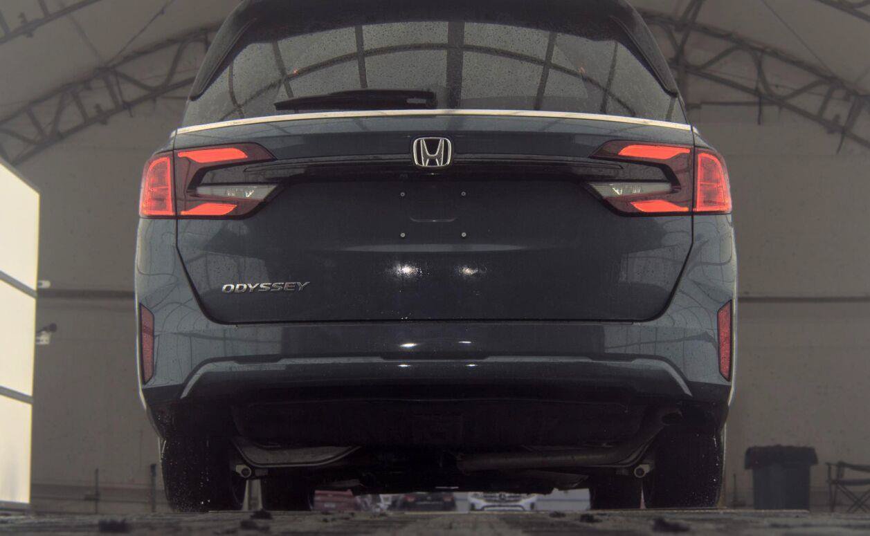 Used 2025 Honda Odyssey EX-L image 14
