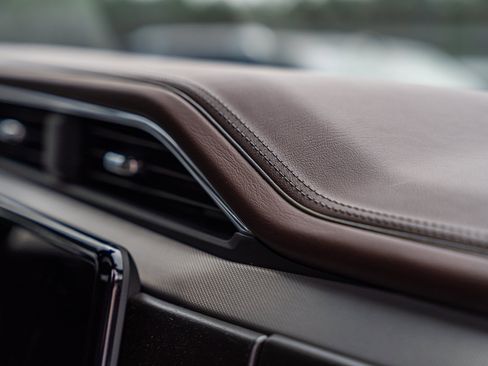 Used 2025 GMC Sierra 3500 Denali w/ Denali Reserve Package image 22