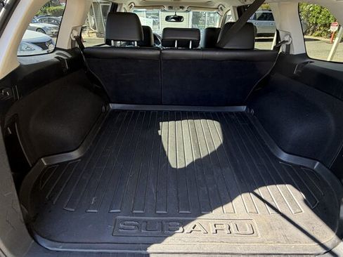 Used 2012 Subaru Outback 3.6R Limited AWD/4WD image 9