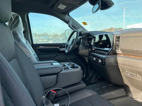 New 2026 GMC Sierra 2500 SLE image 19