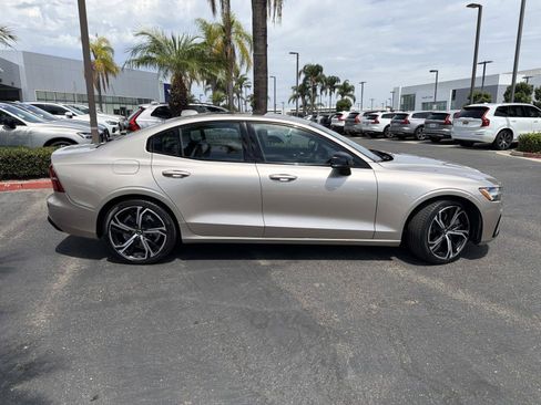 Certified 2023 Volvo S60 T8 Plus w/ Climate Package AWD/4WD image 4