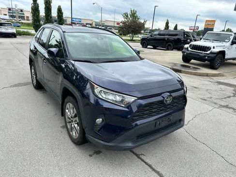 Used 2019 Toyota RAV4 XLE Premium w/ Cold Weather Package AWD/4WD image 26