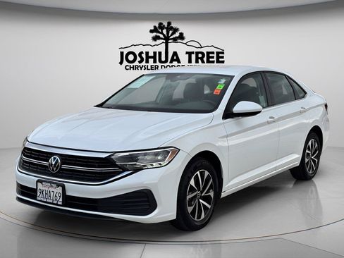 Used 2024 Volkswagen Jetta S FWD image 4