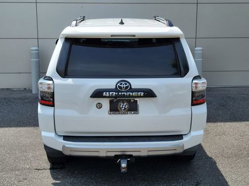 Used 2018 Toyota 4Runner TRD Off-Road Premium AWD/4WD image 11