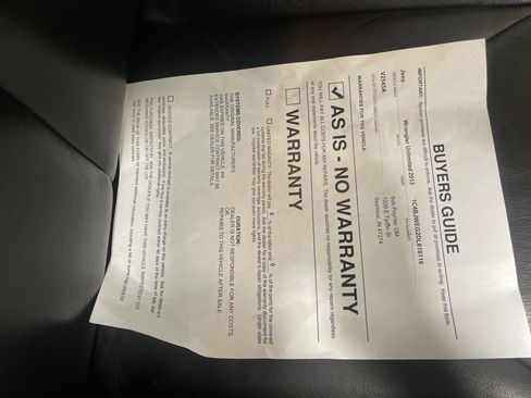 Used 2013 Jeep Wrangler Unlimited Sahara w/ Dual Top Group image 27