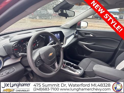 Certified 2024 Chevrolet Trax LS w/ LS Convenience Package image 14