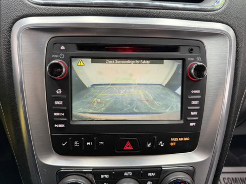 Used 2017 GMC Acadia Limited SLT image 19