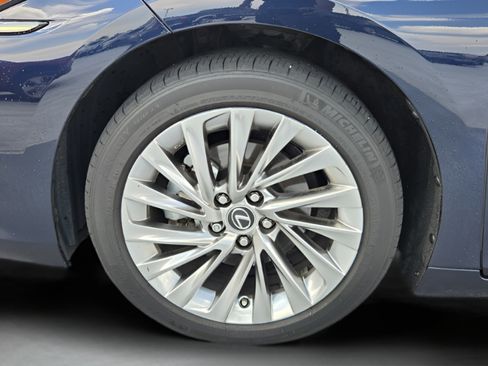 Used 2023 Lexus ES 300h Ultra Luxury w/ Accessory Package (Z2) FWD image 34