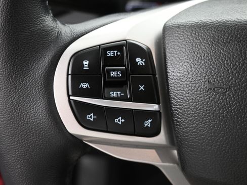 Used 2022 Ford Explorer XLT w/ Equipment Group 202A RWD image 14