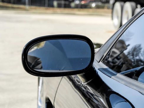 Used 2004 Chevrolet Corvette Coupe w/ Roof Package image 29