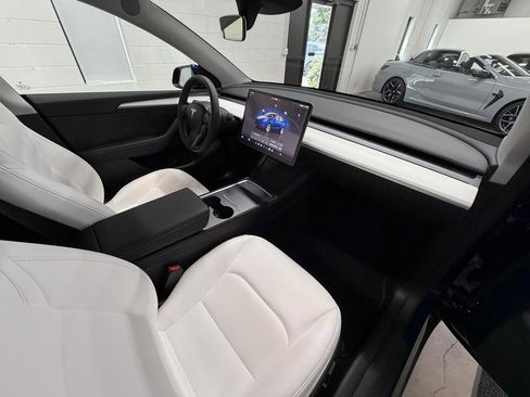 Used 2023 Tesla Model Y Long Range AWD/4WD image 18