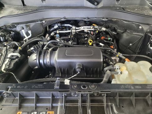 Used 2022 Ford Explorer XLT image 30
