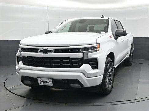 Used 2023 Chevrolet Silverado 1500 RST w/ Z71 Off-Road Package image 8