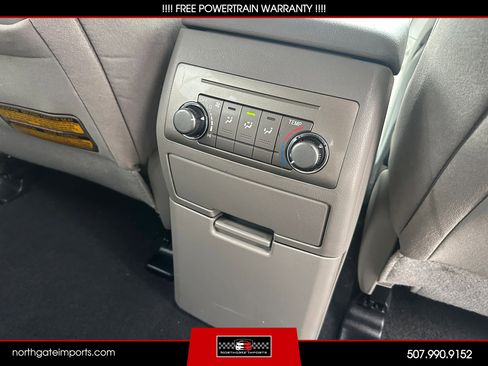 Used 2013 Toyota Highlander 4WD w/ Cold Weather Pkg image 20