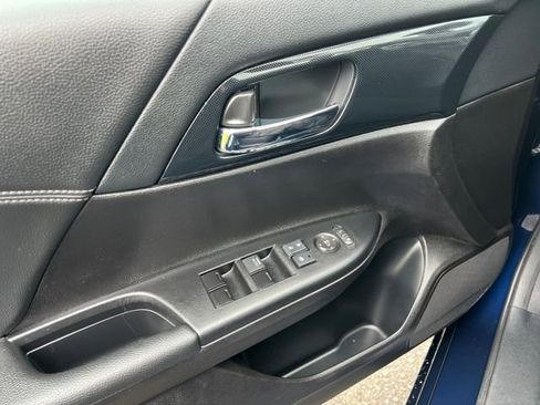 Used 2013 Honda Accord Sport image 31