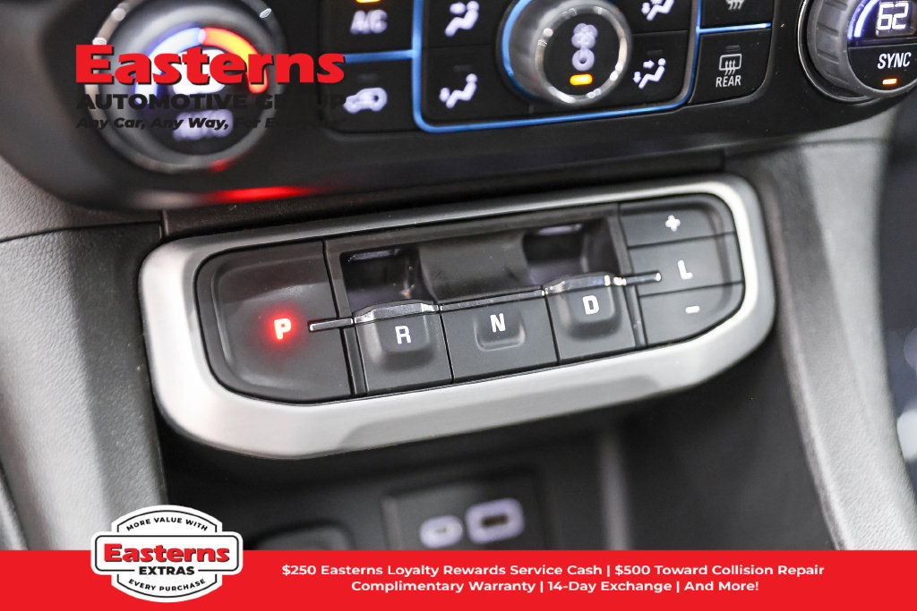 Used 2023 GMC Acadia SLE FWD image 13