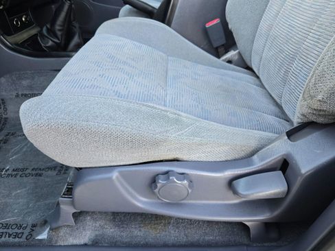 Used 2000 Toyota 4Runner SR5 image 14