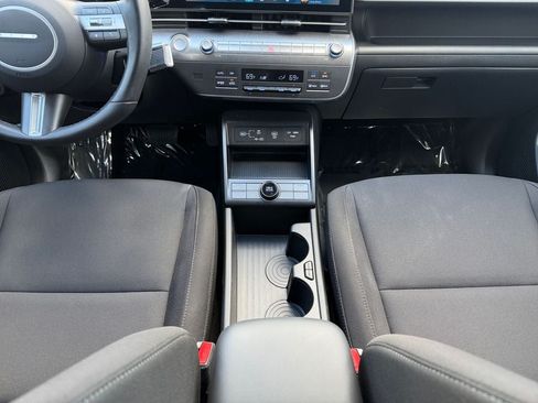 Used 2024 Hyundai Kona SEL FWD image 12
