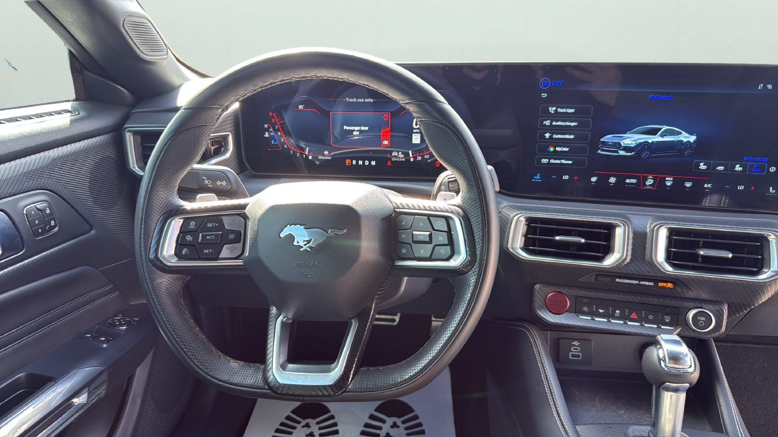 Used 2025 Ford Mustang GT Premium RWD image 12