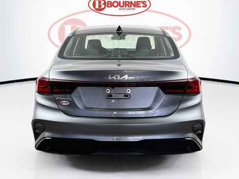 Used 2023 Kia Forte LXS w/ LXS Technology Package FWD image 8