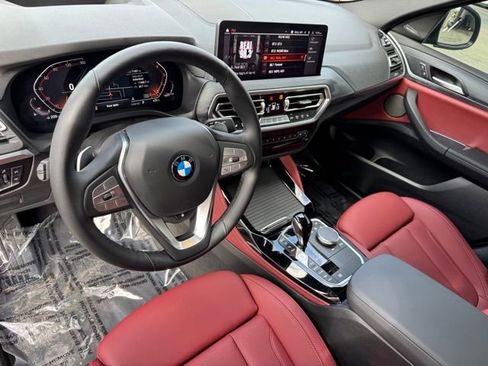 Certified 2025 BMW X4 xDrive30i w/ Premium Package image 18