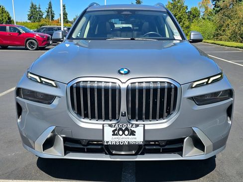 Used 2024 BMW X7 xDrive40i image 8