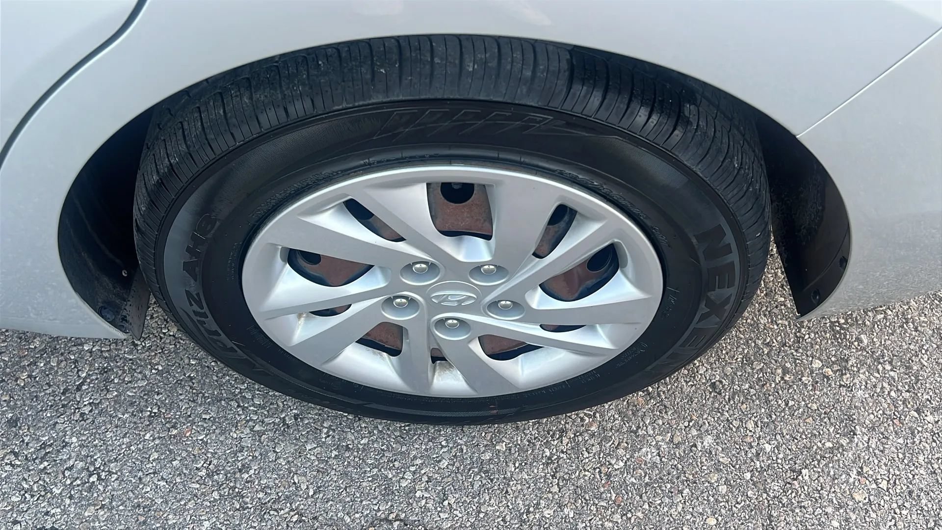Used 2019 Hyundai Elantra SE FWD image 22