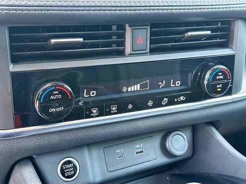 Certified 2023 Nissan Rogue SV image 15